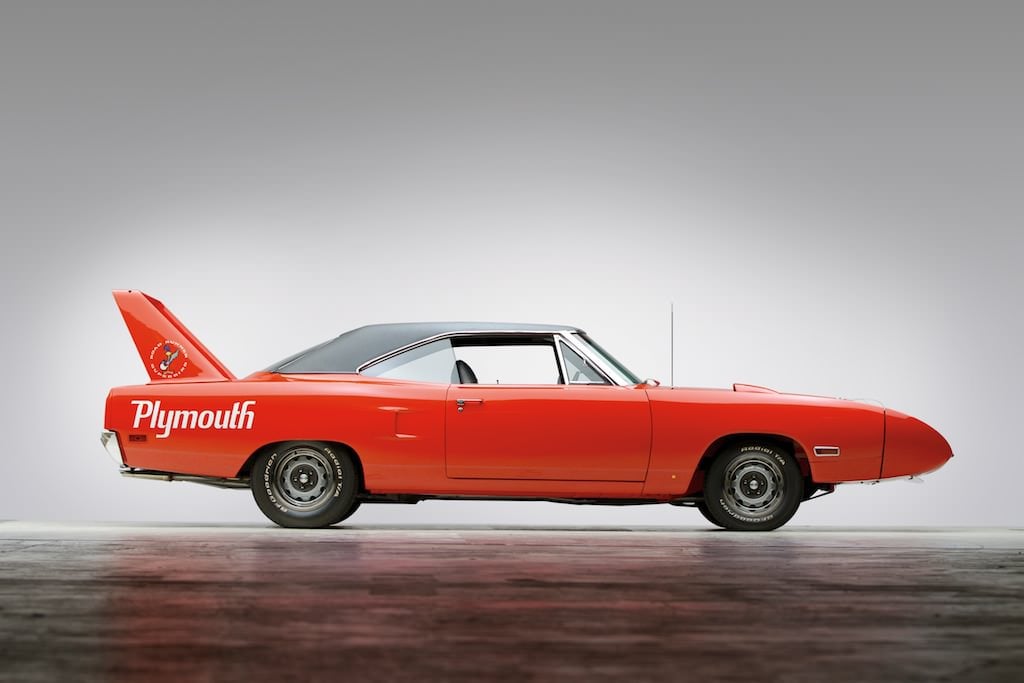 Plymouth-Road-Runner-Superbird.jpg