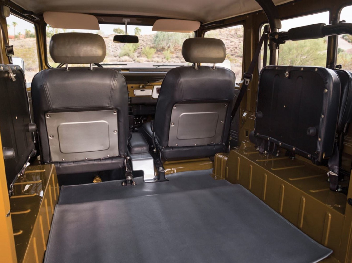 1977 Toyota FJ40 Land Cruiser 1977 Toyota FJ40 Land Cruiser Back 740x553 1977 Toyota FJ40 Land Cruiser