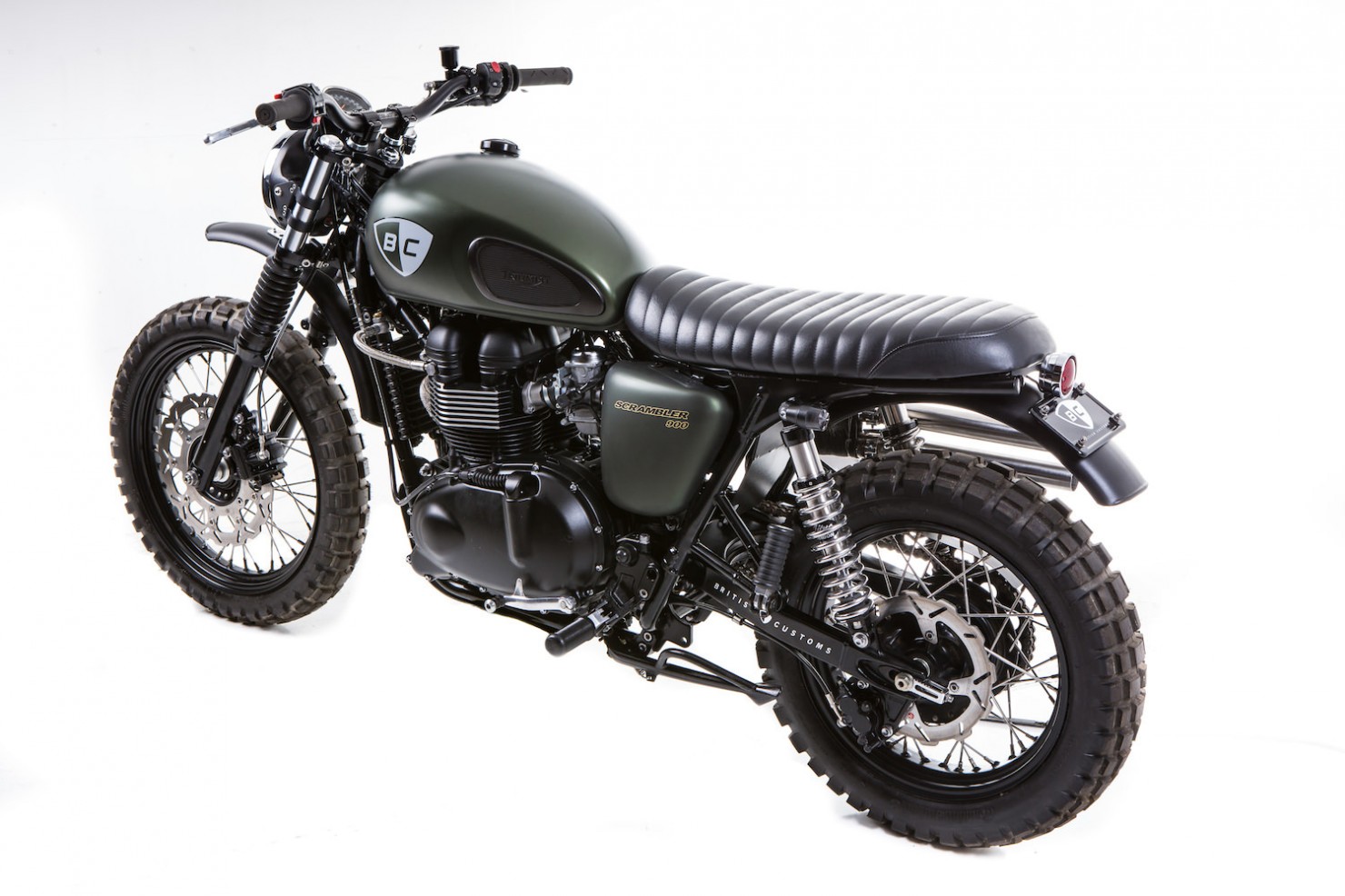 The Dirt Bike by British Customs Triumph Scrambler 1 740x493 The Dirt Bike by British Customs