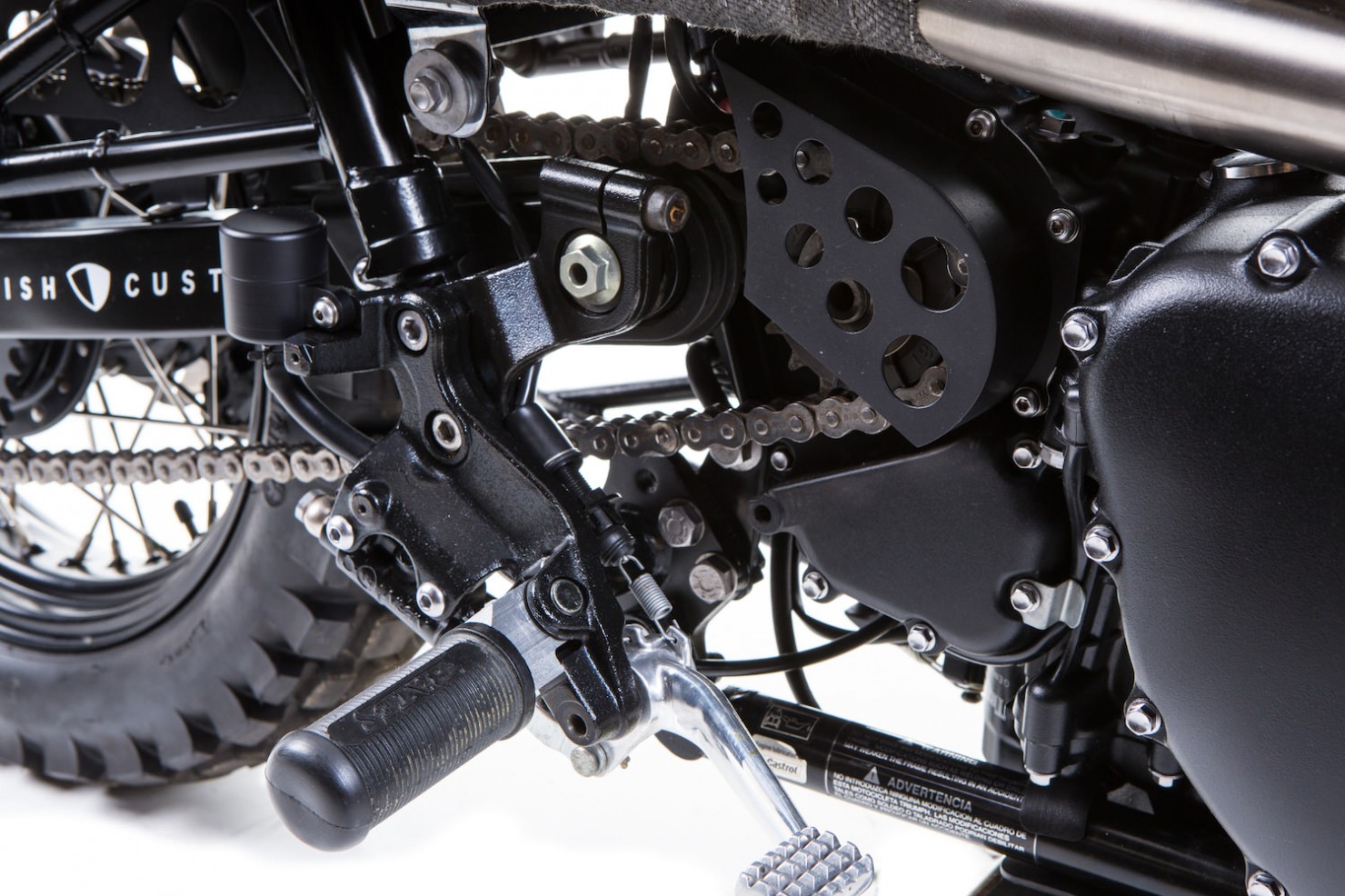 The Dirt Bike by British Customs Triumph Scrambler 15 740x493 The Dirt Bike by British Customs