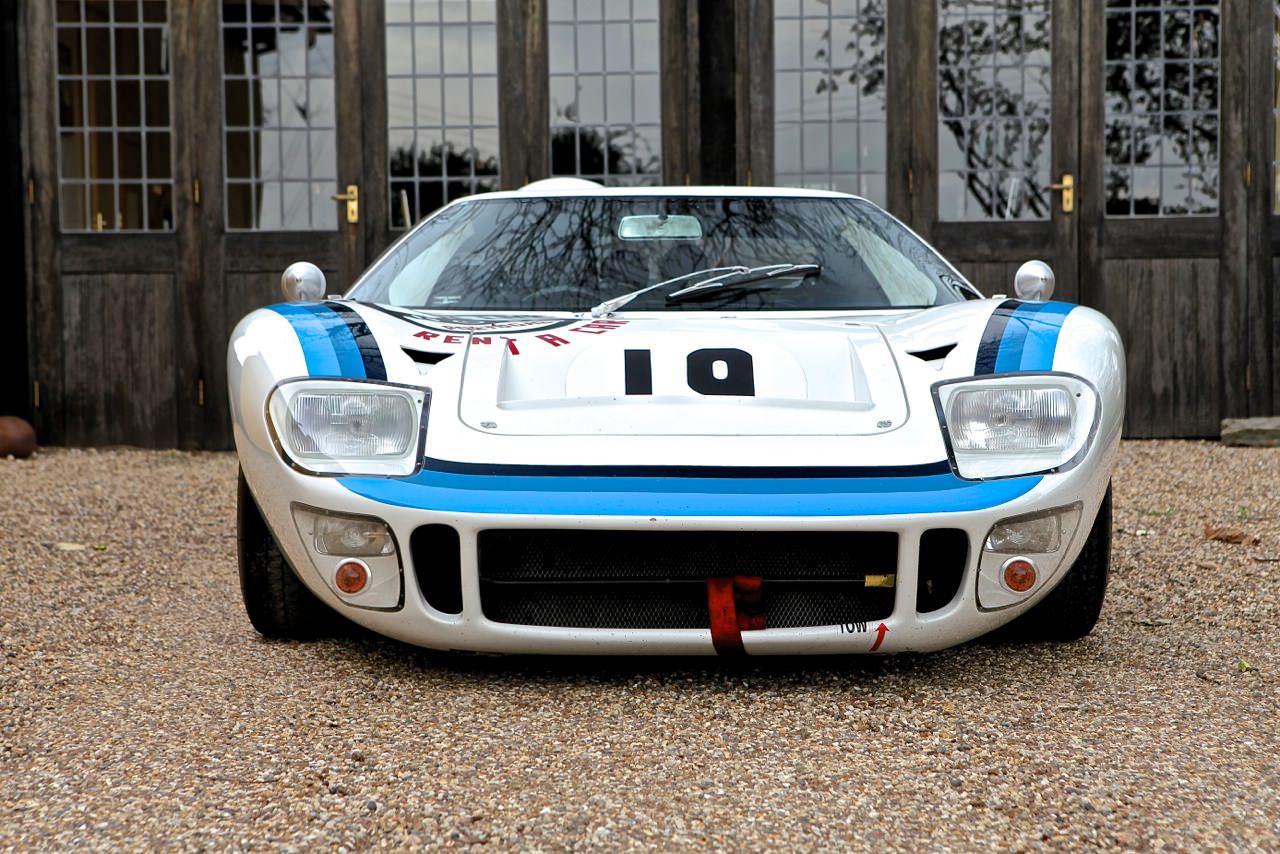 Ford GT http://silodrome.com/wp-content/uploads/2014/05/Ford-GT40-2.jpeg