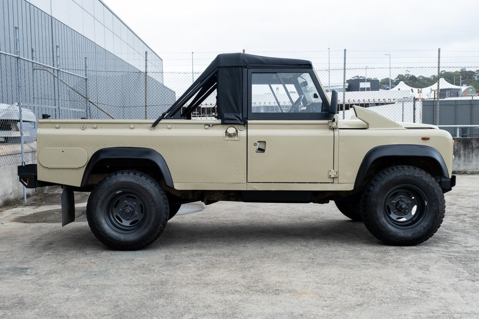 For Sale An Australian Army Land Rover Perentie The Toughest Land