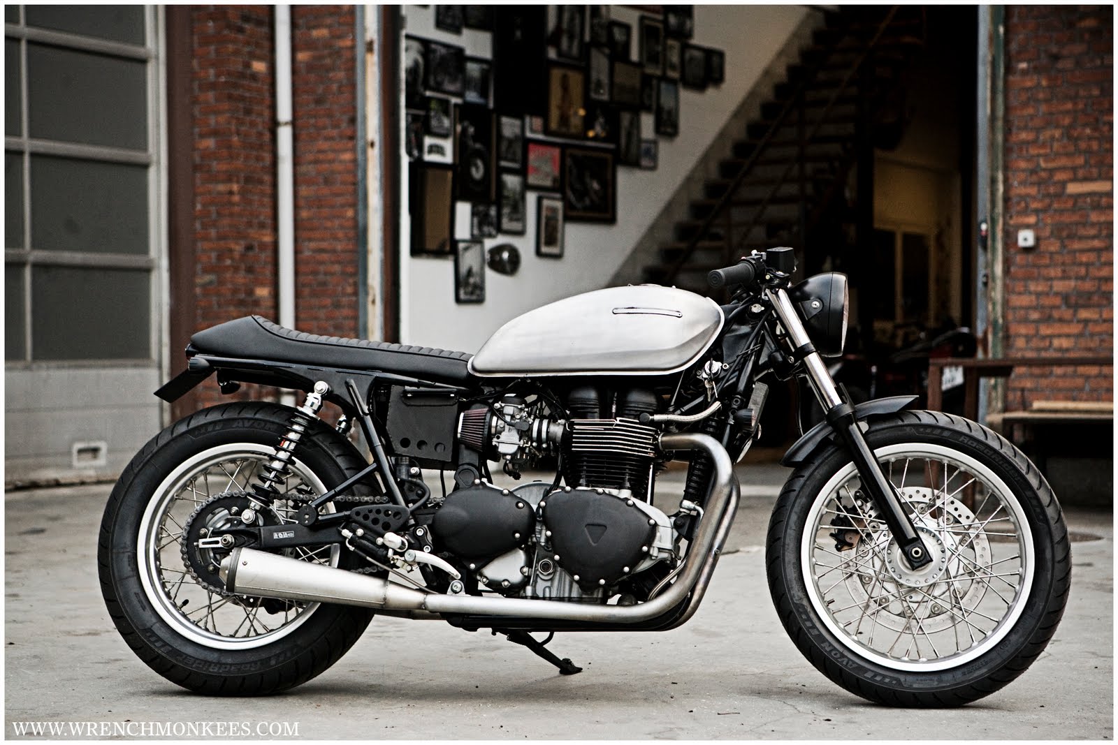 32 Triumph By The WrenchMonkees SILODROME   32 Triumph By The WrenchMonkees 