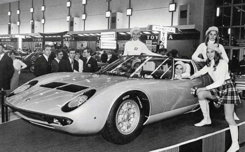 Lamborghini Miura Factory - 1968