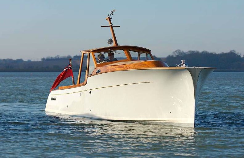 belle isle 23: a 23' classic mahogany runabout