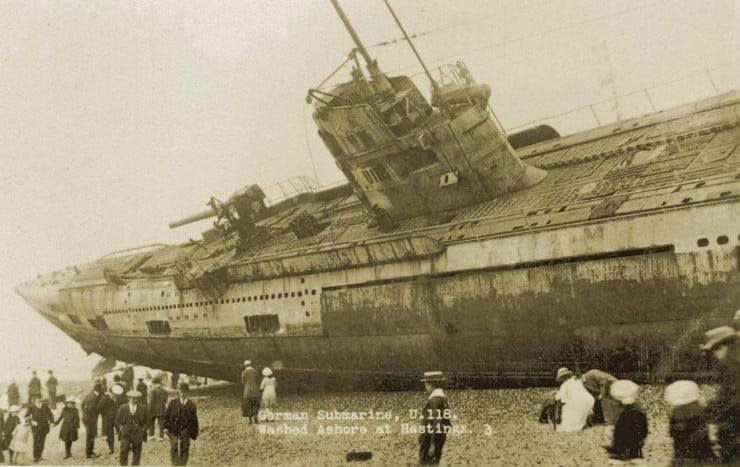 A WW1 submarine with a hull number of U-118 was found washed ashore on the beach at Hastings, Sussex, England. After the surrender of Germany, its towing cable snapped as it was being towed to France for dismantling.