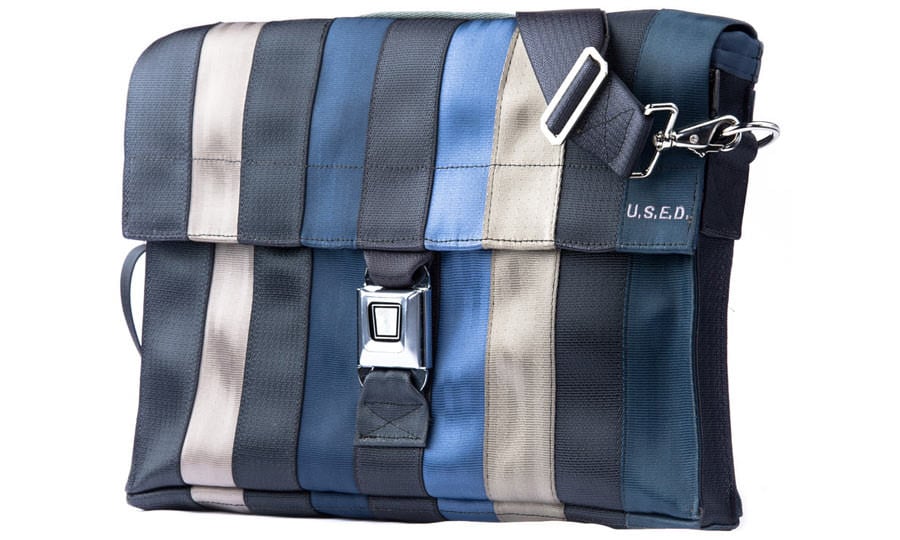 Messenger bag with seat best sale belt buckle