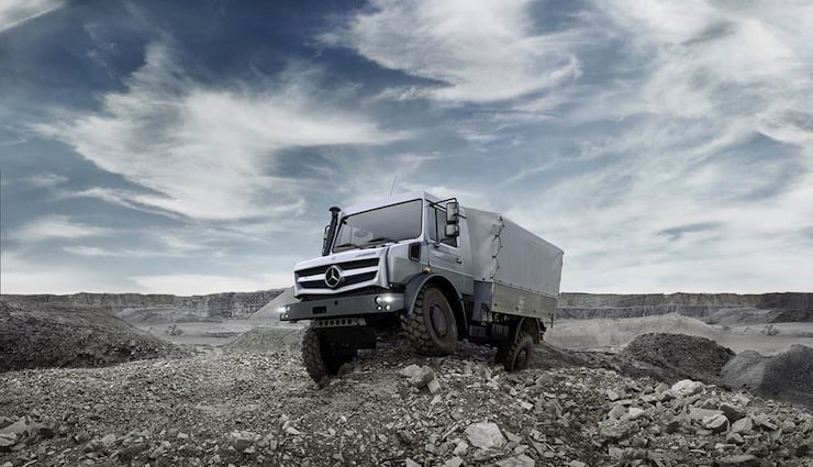 Mercedes-Benz-Unimog-U4000 11