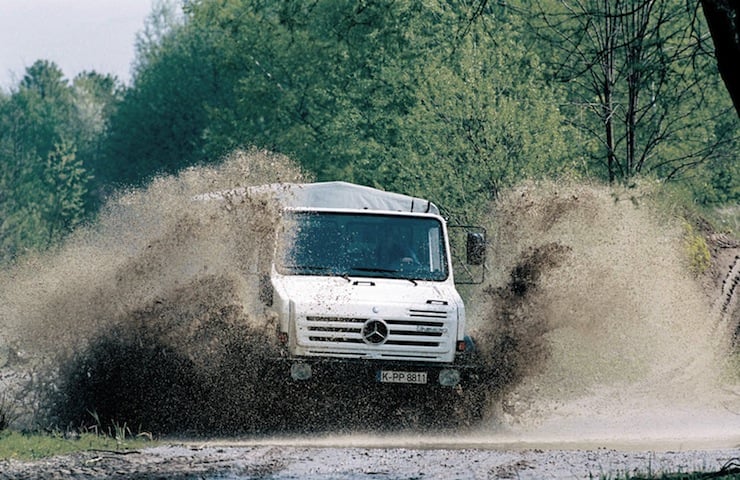 Mercedes-Benz-Unimog-U4000 9