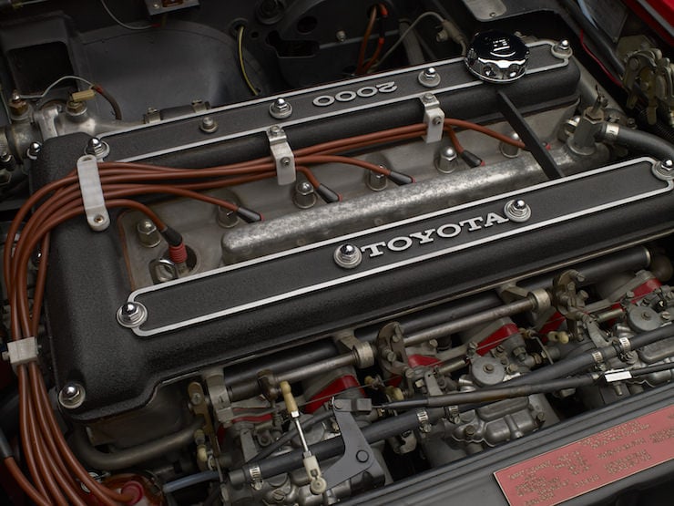 Toyota 2000GT Engine
