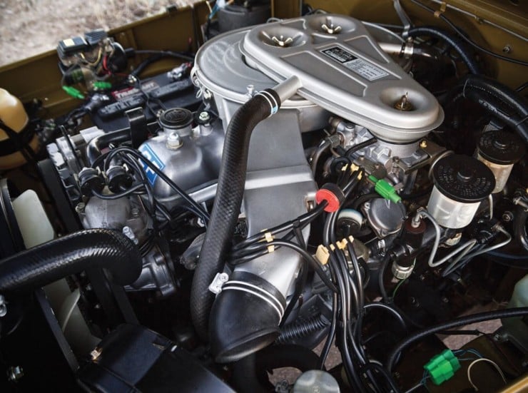 1977 Toyota FJ40 Land Cruiser Engine