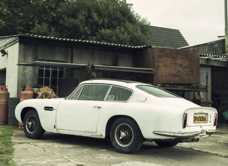 Aston Martin DB6 Back Side