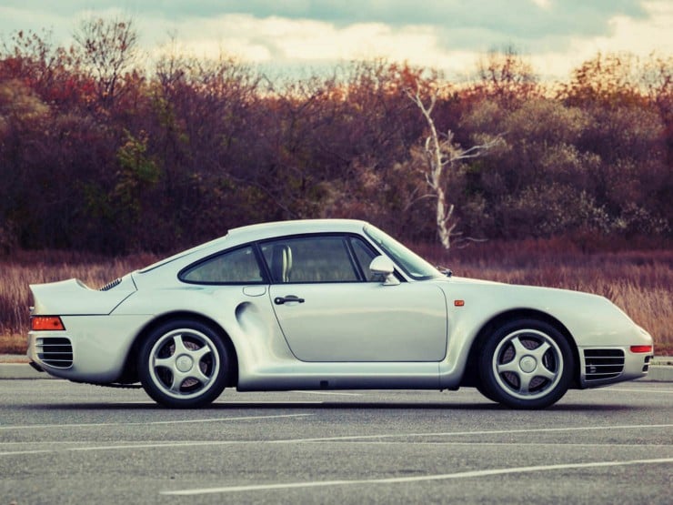 Porsche 959 side_Fotor