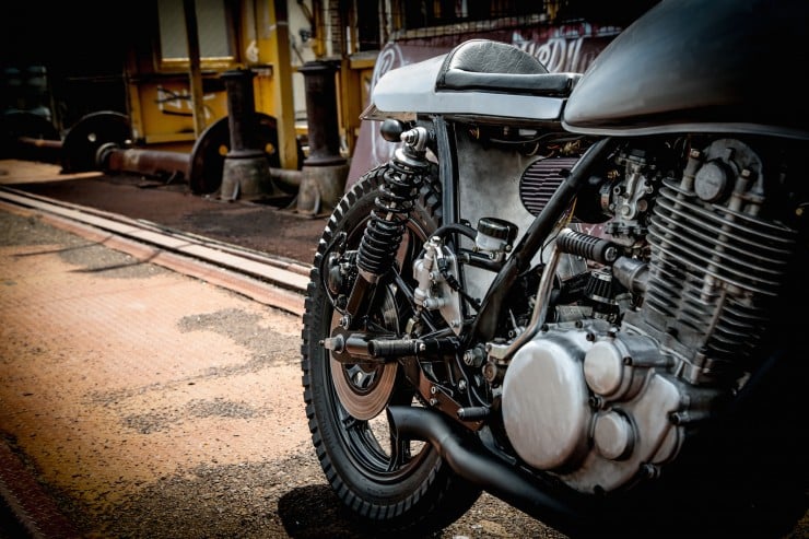 Yamaha SR400 Custom Motorbike 5