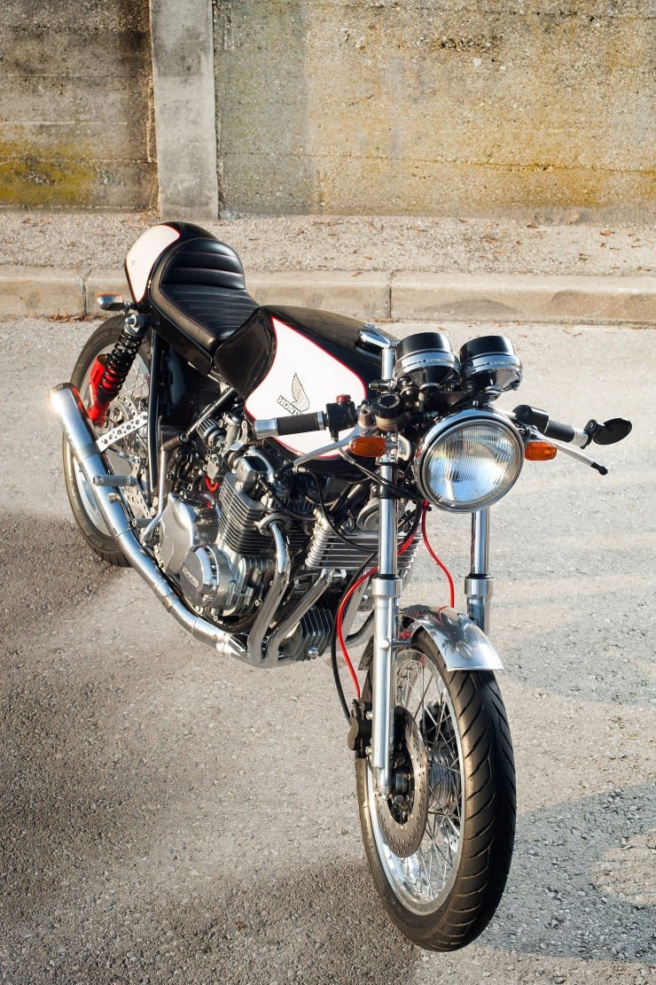 Honda CB550 Cafe Racer 2