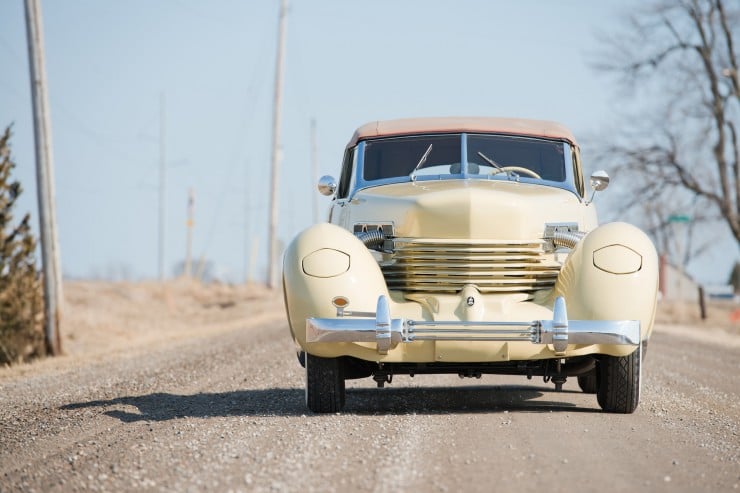 1937 Cord 812 Supercharged Phaeton 9