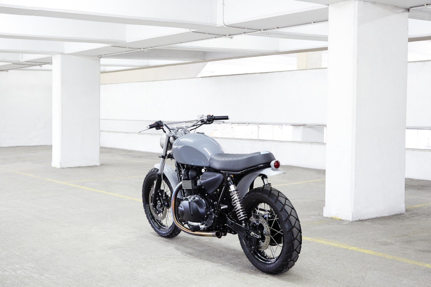 Triumph Bonneville 900 Scrambler 2