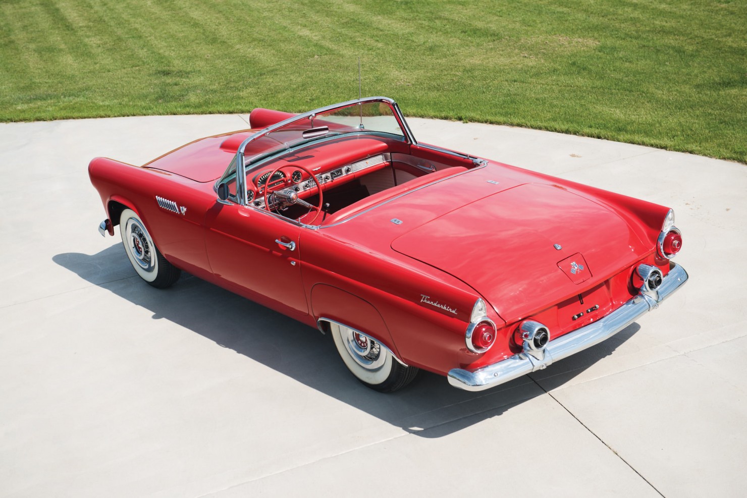 ford_thunderbird_2