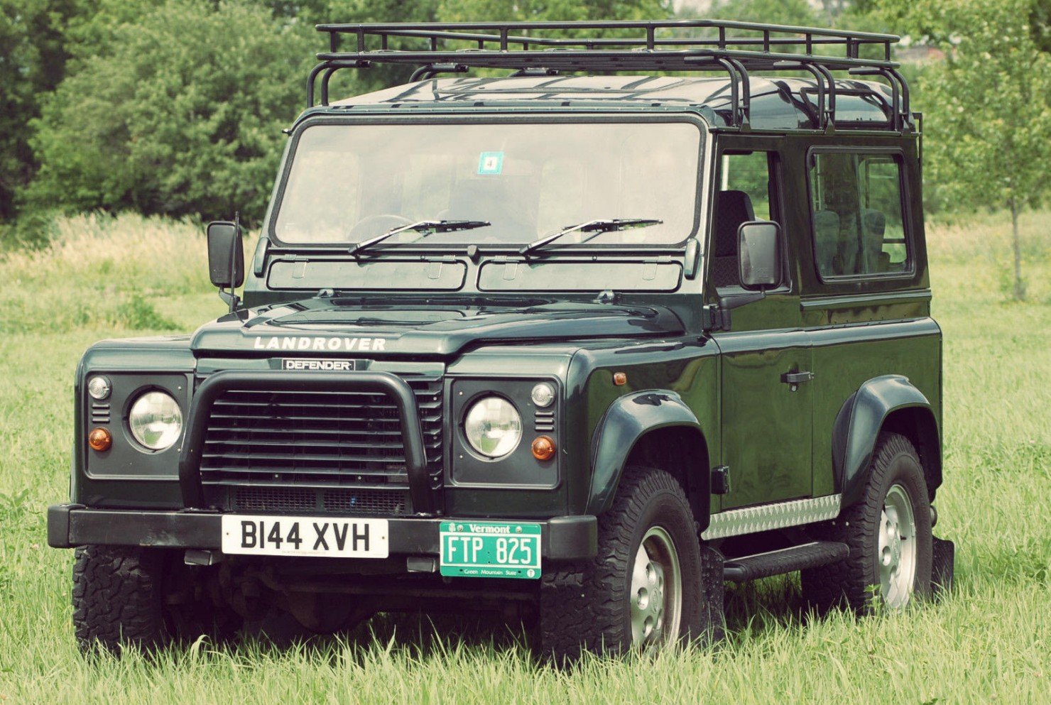 Land Rover Defender 90 1