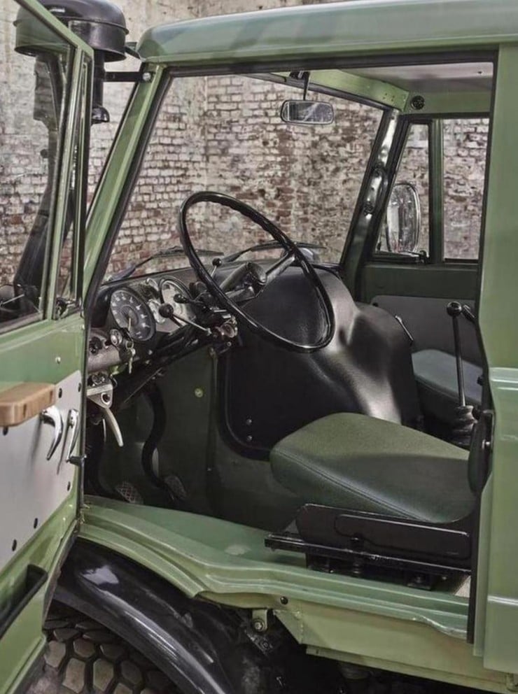 Mercedes-Benz Unimog Dashboard