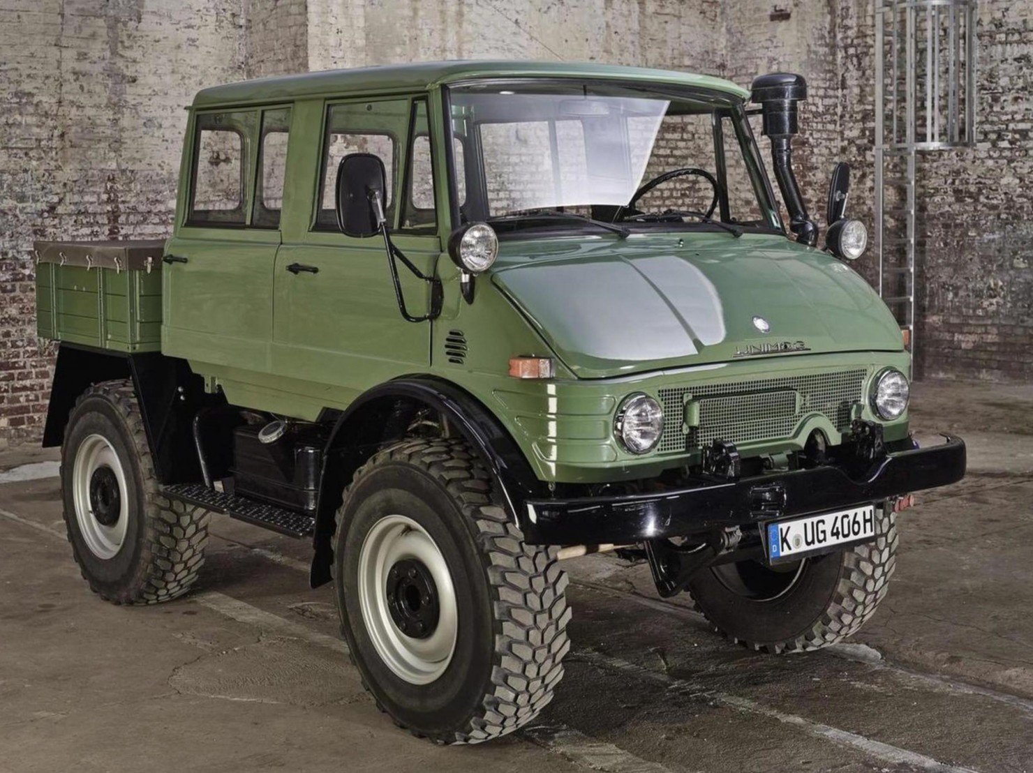 Mercedes-Benz Unimog Front