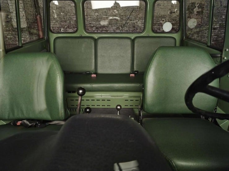 Mercedes-Benz Unimog Interior