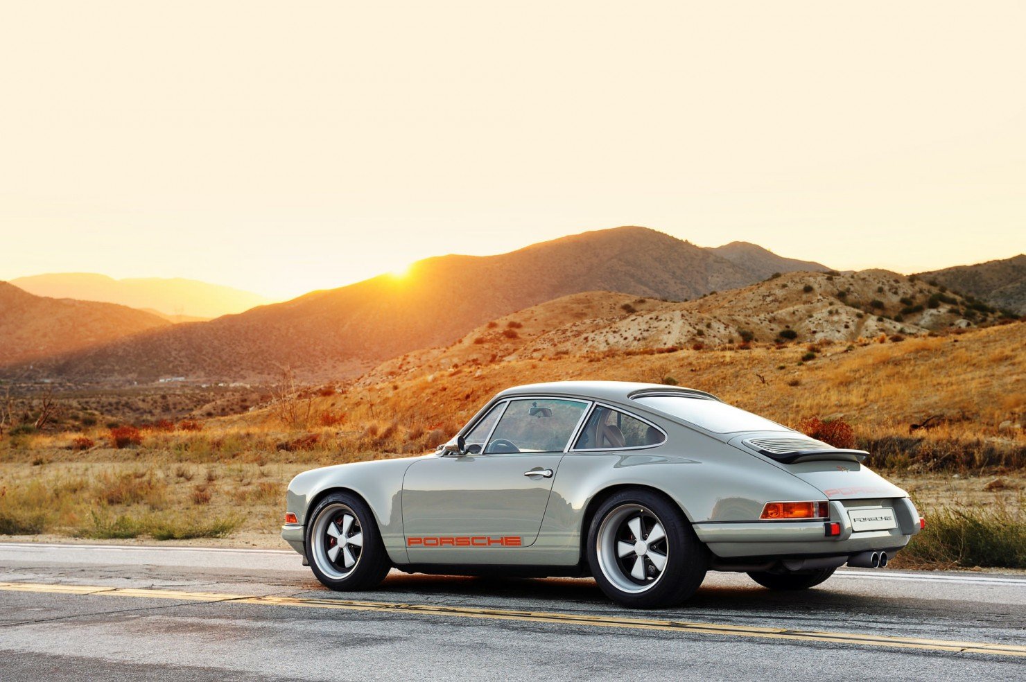 Singer_Porsche_911_7