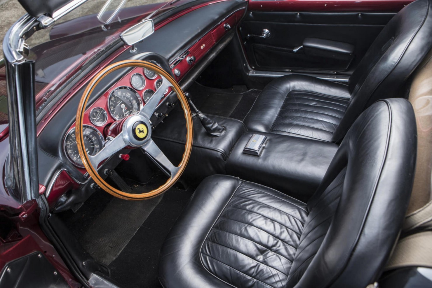 Ferrari_250GT_Series_II_3