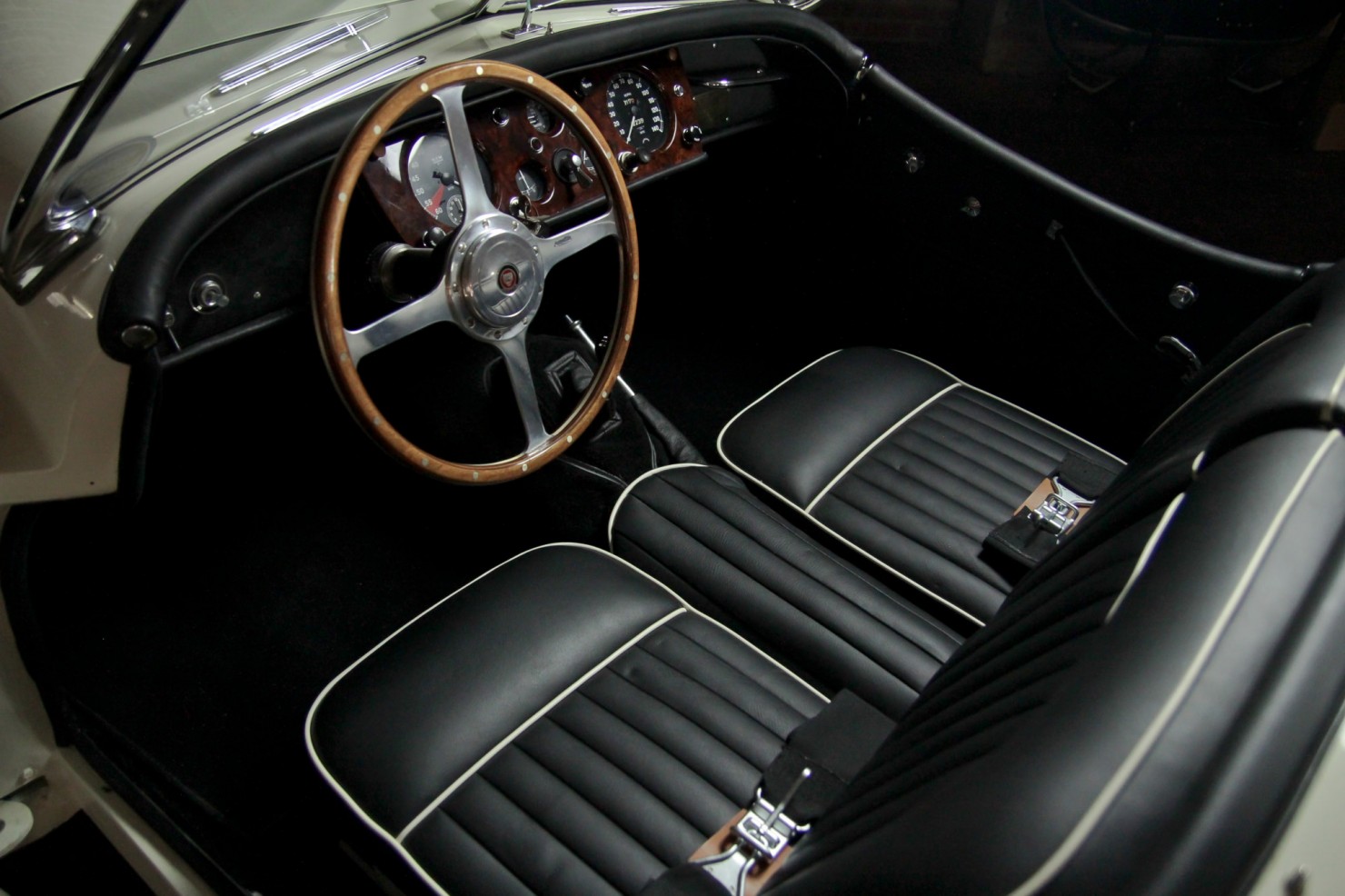 Jaguar_XK140_Car_11