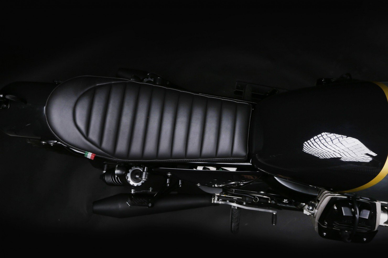 Moto Guzzi V7 Stone 8