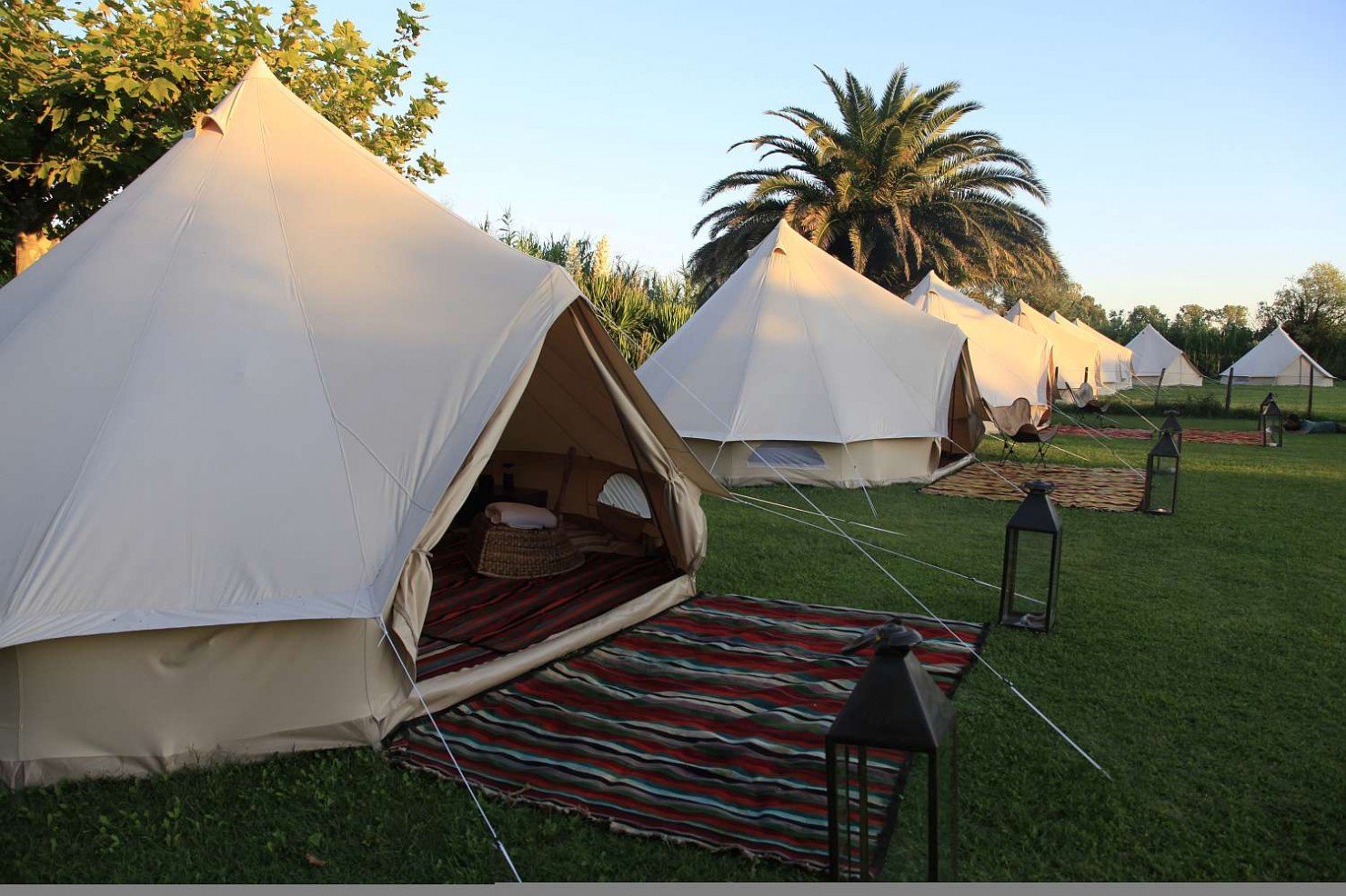 The Sibley 400 Deluxe Tent 9