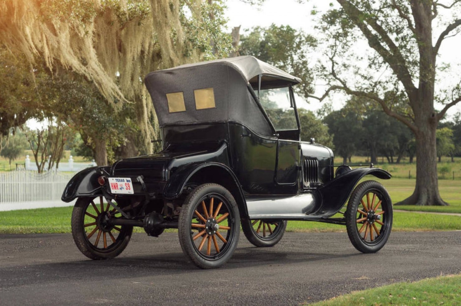 Ford Model T Roadster Back