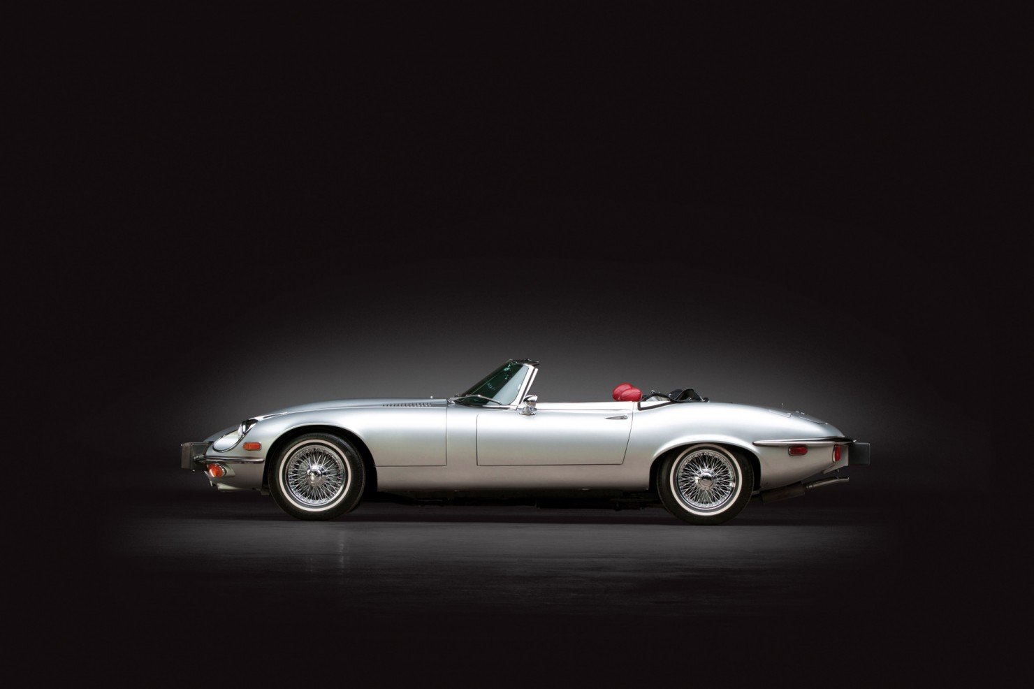 Jaguar_E-Type_V12_5