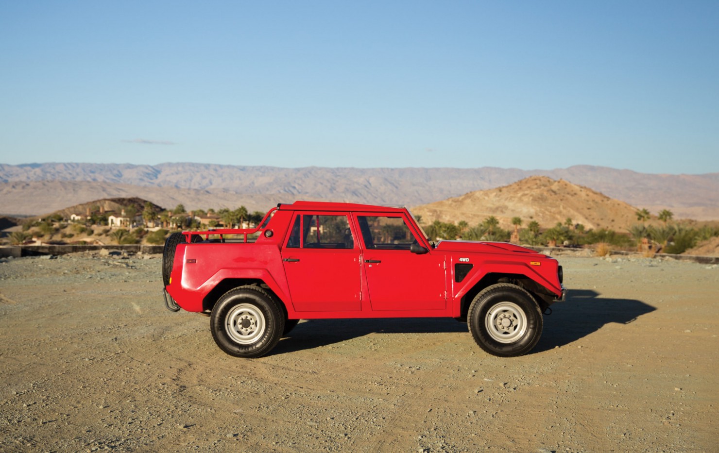 Lamborghini-LM002-4