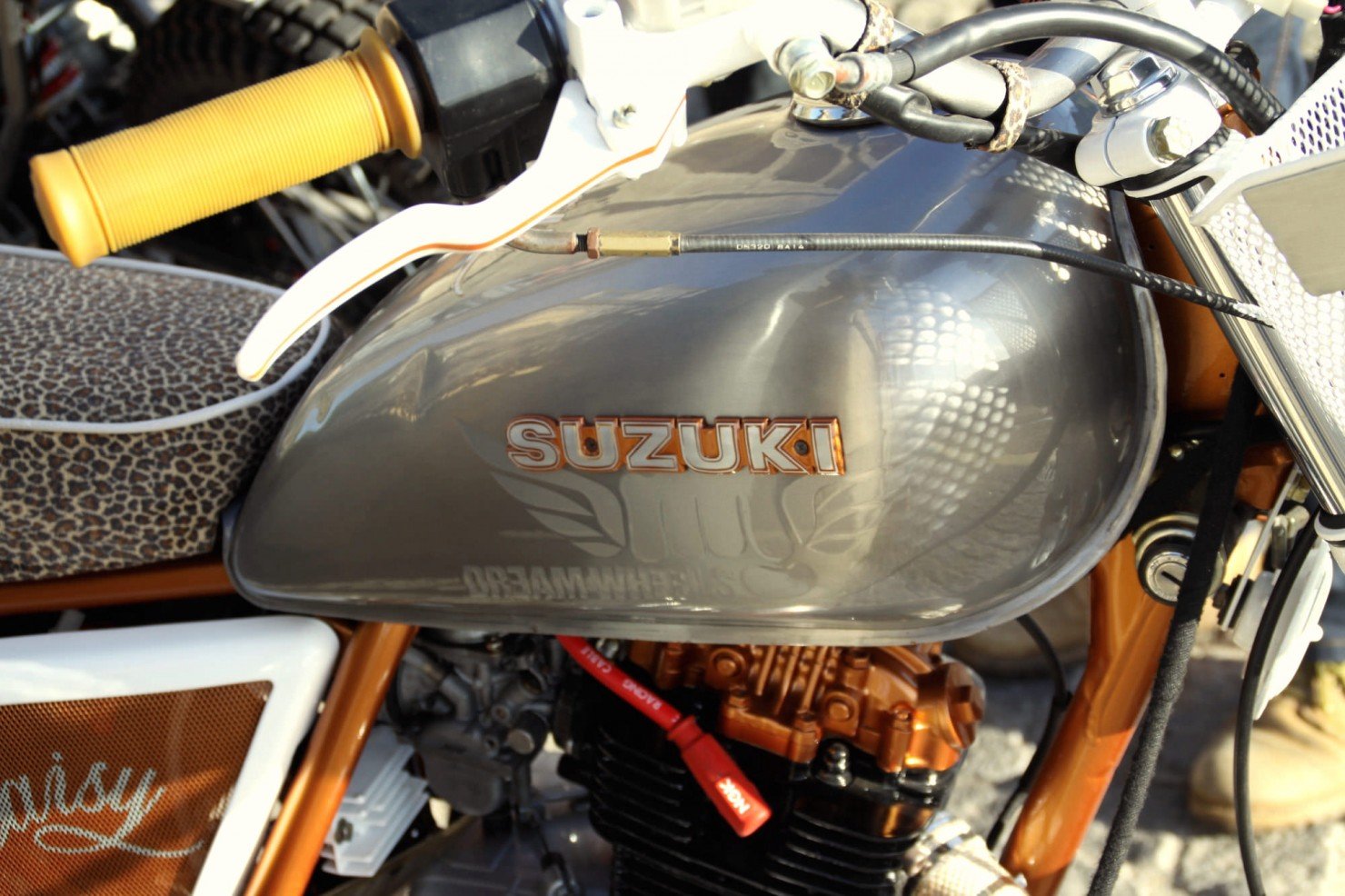 Suzuk-GN125-12