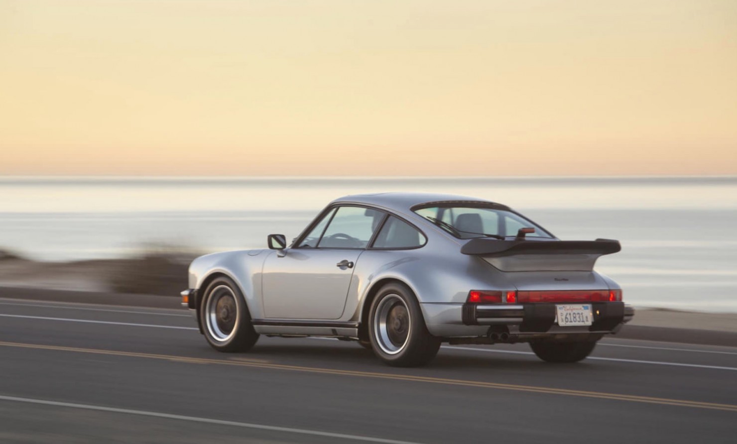 Porsche-911-Turbo-8