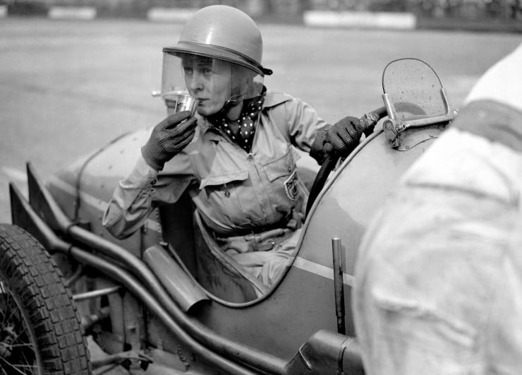 Doreen-Evans-taking-a-refreshment.-1936