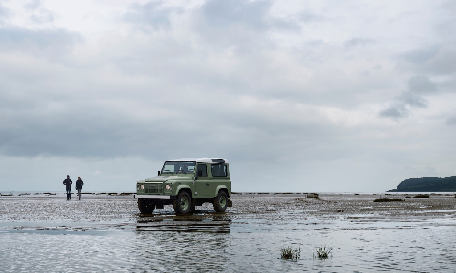 Land-Rover-Defender-Heritage-2