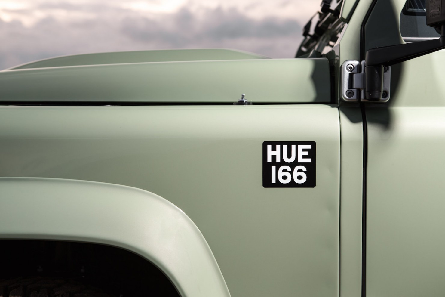 Land-Rover-Defender-Heritage-3