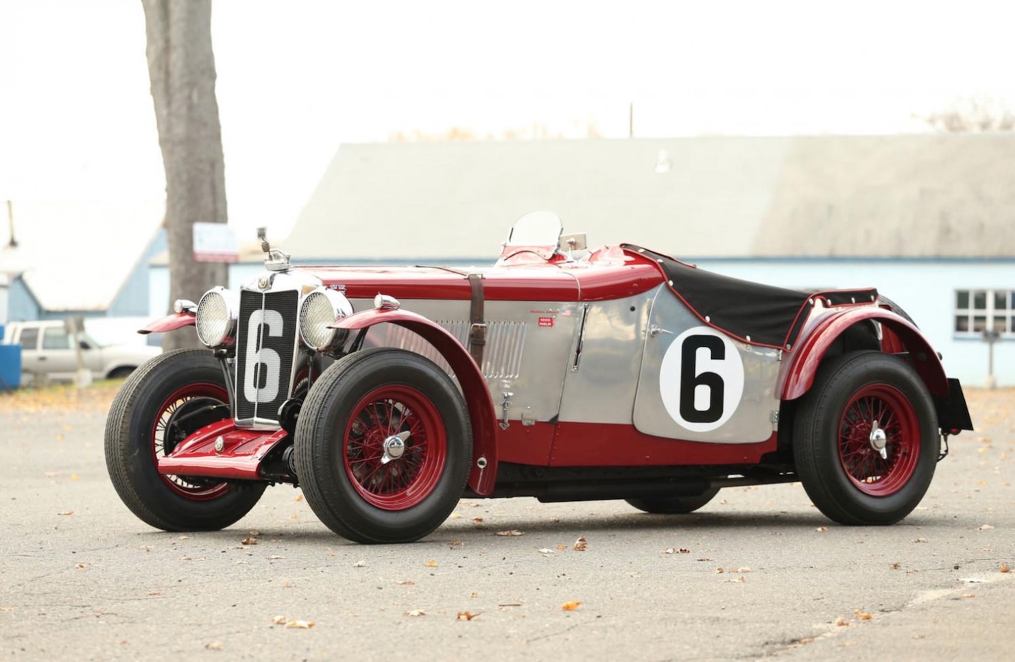 Vintage-MG-Racing-Car-10