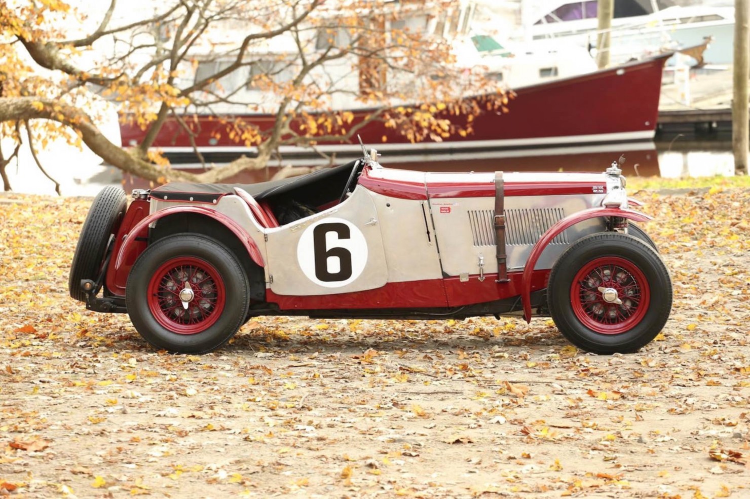 Vintage-MG-Racing-Car-7