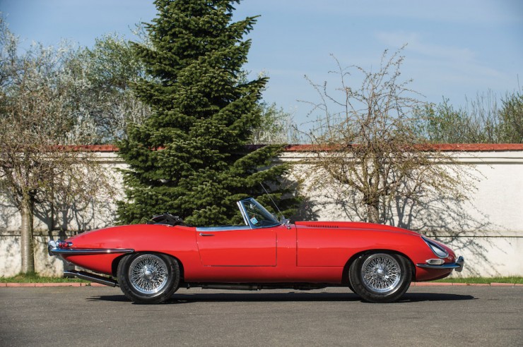 Jaguar-E-Type-Series-1-11