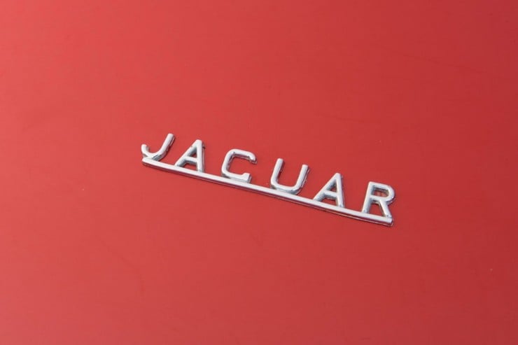 Jaguar-E-Type-Series-1-14