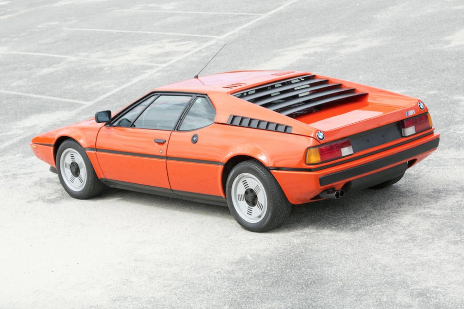 Bmw m1 обои