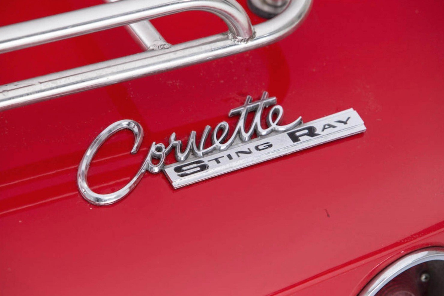Chevrolet-Corvette-Sting-Ray-2
