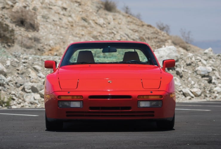 Porsche-944-Turbo-13