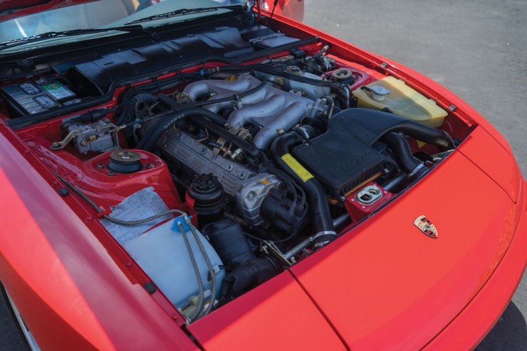 Porsche-944-Turbo-3