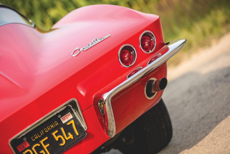 Chevrolet-Corvette-Sting-Ray-16