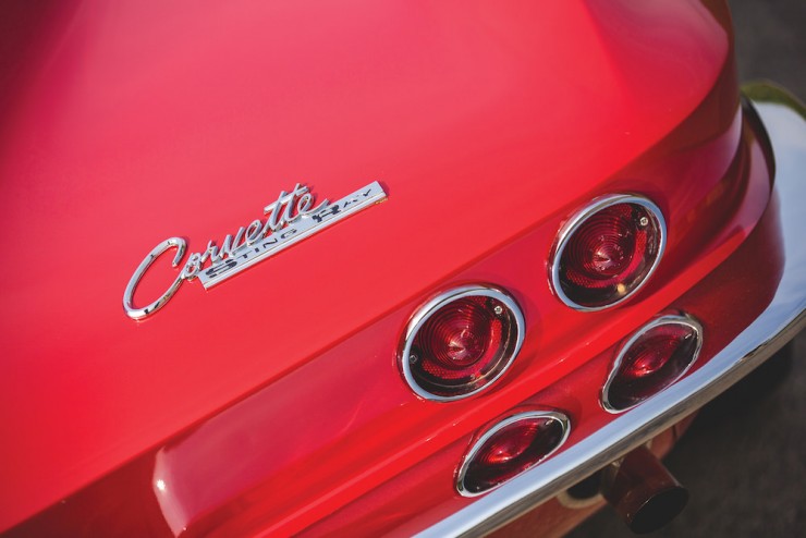 Chevrolet-Corvette-Sting-Ray-6