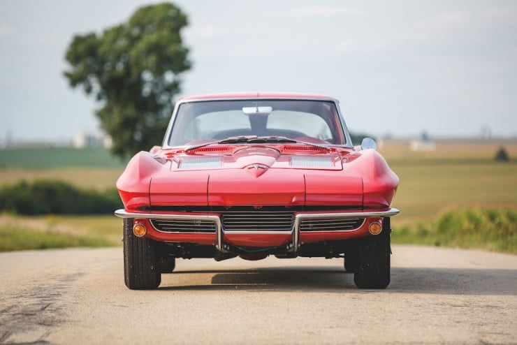 Chevrolet-Corvette-Sting-Ray-8